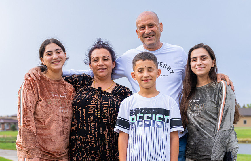 A family of five resettled by Global Refuge